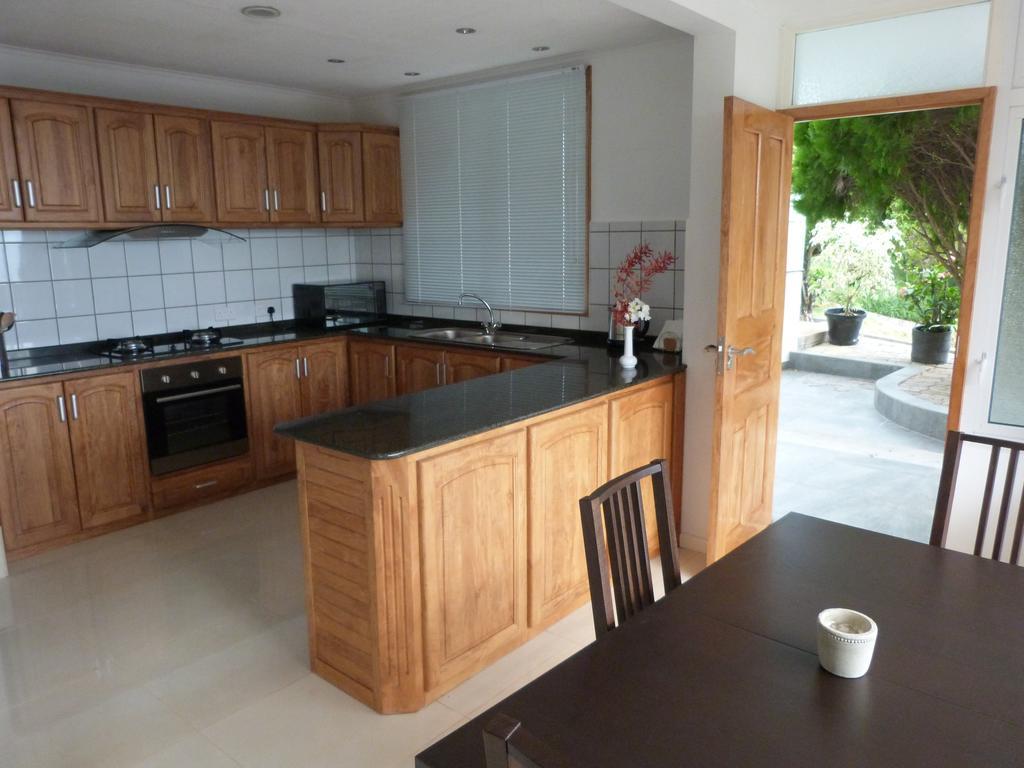 Sunset Bay Apartment Glacis  Стая снимка